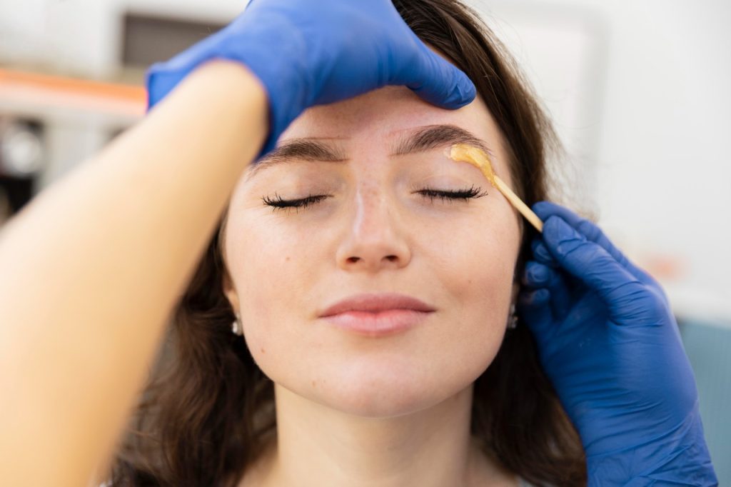 5 pasos para cuidar tus cejas correctamente